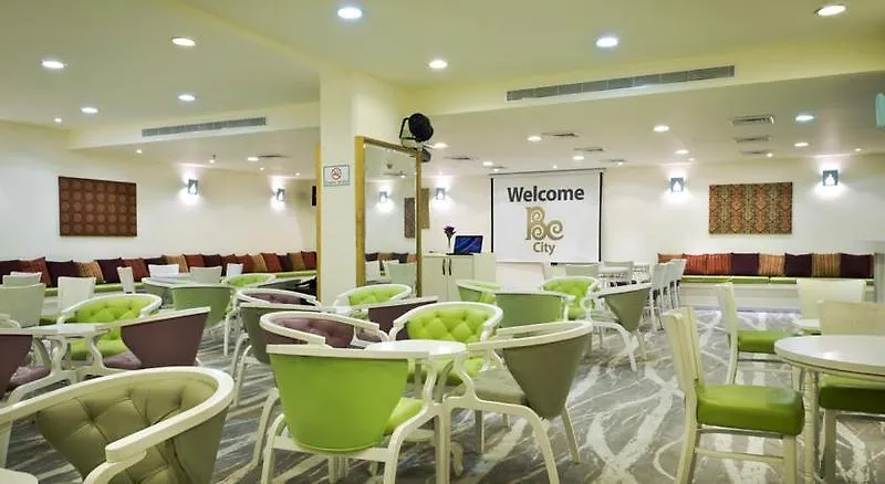 Be Unique Hotel - Drinks Included Eilat